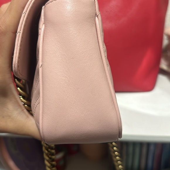 Pending Sandy’s 🩷 leather Gucci marmont mini crossbody - Picture 8 of 12